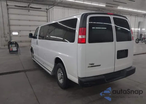 2017 Chevrolet Express 3500 Ls z USA, uszkodzony, nr VIN 1GAZGNFF2H1292616